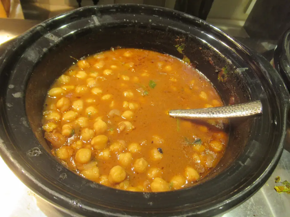 Curry de pois chiches mijoté dans sa sauce à la tomate
