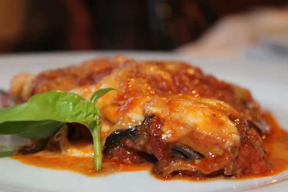 Parmigiana d'aubergines gratinée